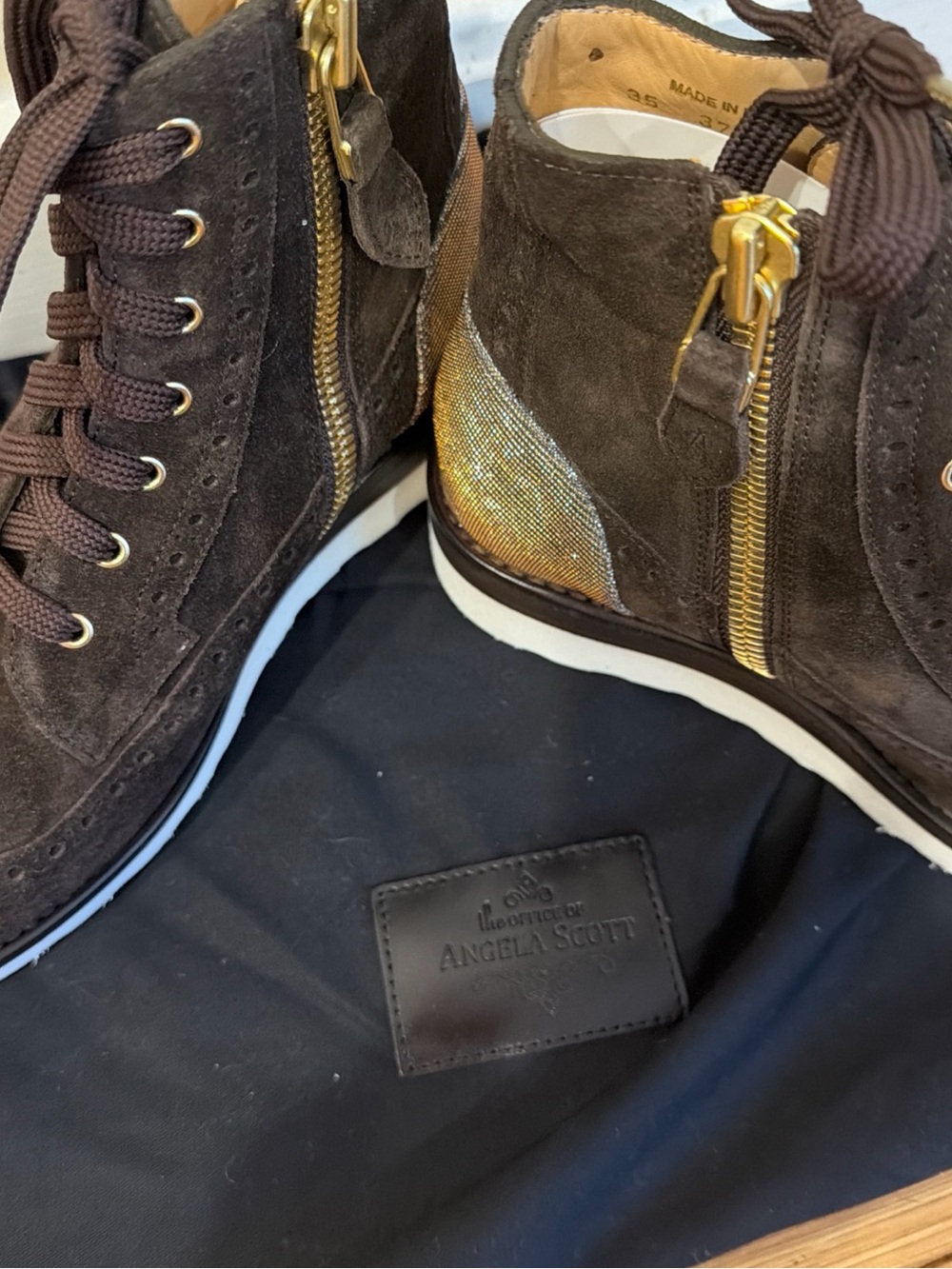 Never worn Office of Angela Scott Dark Brown Suede Wingtip Lace-Up Boots size 5 - Picture 3 of 7